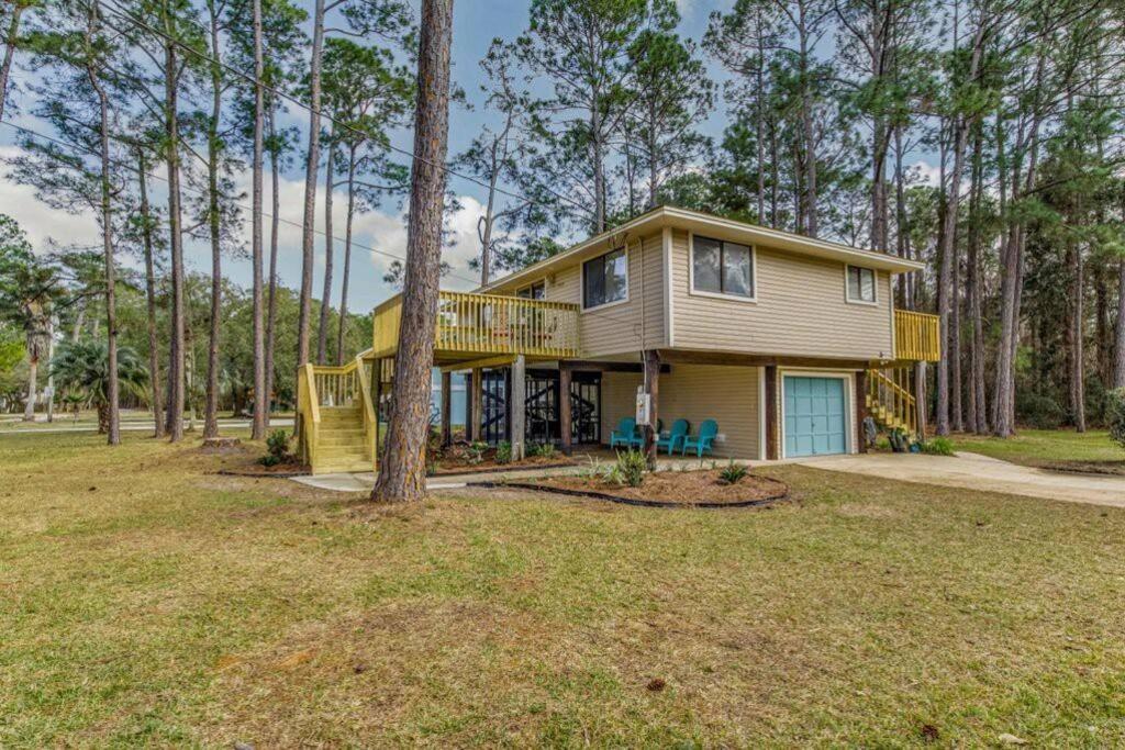 Woodsy Retreat, Steps To Bay - Hot Tub! Vila Gulf Breeze Exterior foto